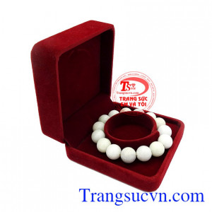 Chuỗi vòng ngọc trắng