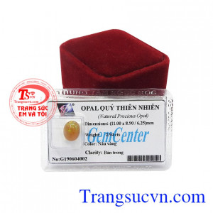 Đá opal quý thiên nhiên bình an có màu sắc nâu vàng ấn tượng.