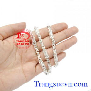 Đây chính là món quà ý nghĩa dành tặng cho người thân và bạn bè. Dây chuyền bạc nam tài lộc.