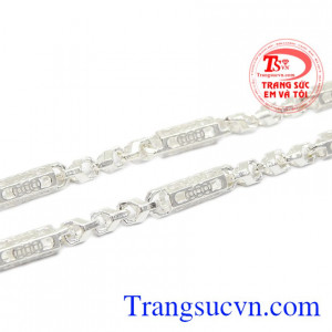 Dây chuyền bạc vừa mang tác dụng làm đẹp, vừa mang tác dụng bảo vệ sức khỏe cho người dùng. Dây chuyền bạc nam tài lộc