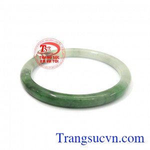 Vòng ngọc đẹp thiên nhiên