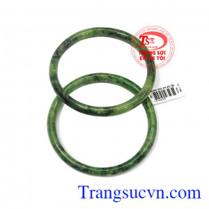 Đôi vòng ngọc nhỏ xinh ngọc Jadeite có giấy kiểm định chất lượng uy tín, giao hàng nhanh trên toàn quốc
