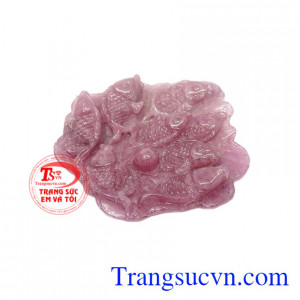 Người ta tin rằng cá chép là một linh vật đem lại điềm lành, may mắn cho gia chủ. Mặt cá chép ruby chất lượng