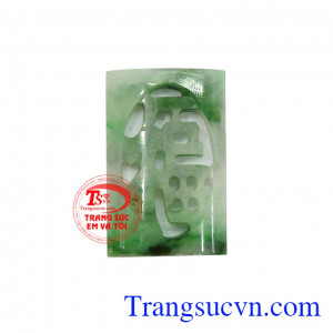 Cẩm thạch mang đến sự tinh khiết, ngọt ngào và nuôi dưỡng năng lượng may mắn và yêu thương cho người đeo