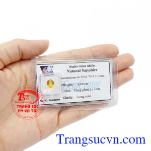 Ngoài ra, saphir còn giúp cải thiện sức khỏe cho người dùng được khỏe mạnh. Mặt đá saphire vàng.