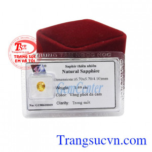 Mặt đá saphire vàng thích hợp làm mặt dây, mặt nhẫn hoặc hoa tai.
