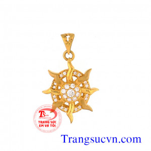 Mặt dây biểu tượng mặt trời