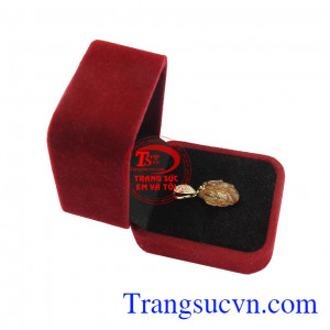 Mặt dây chiếc lá may mắn