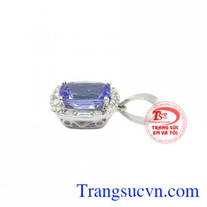 Mặt dây Iolite vàng trắng hợp thời trang.