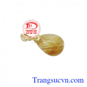 Thạch anh tóc vàng giúp thúc đẩy tập trung trí óc, hoạt động năng nổ thích hợp đối với những người làm việc nghiên cứu hoặc những người làm kinh doanh