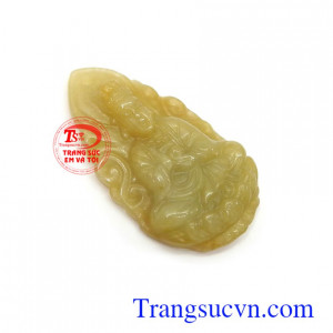 Mặt phật bà ngọc cẩm thạch vàng trong phong thủy là biểu tượng của điềm lành, lòng từ bi bác ái, hướng thiện, hướng Phật, hoá giải hung khí, đem lại bình an, giải trừ tai ách cho gia chủ