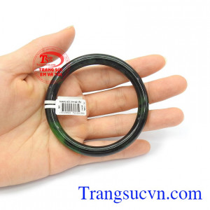 Vòng ngọc đẹp thiên nhiên