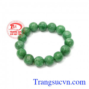 Ngọc Jadeit phỉ thúy không chỉ làm say đắm lòng người bởi sự tinh tế, tao nhã và được thiên nhiên ưu đãi ban tặng,Ngọc cẩm thạch sơn thủy