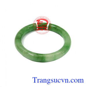 Ngọc cẩm thạch thiên nhiên mang đến nhiều may mắn, sức khỏe và tài lộc cho người đeo