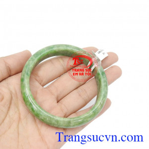 Vòng ngọc đẹp thiên nhiên