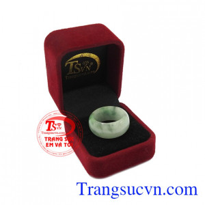 Nơi đáng để bạn đặt niềm tin.Nhẫn ngọc cẩm thạch phong lưu