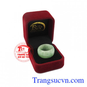 Nơi đáng để bạn gửi trọn niềm tin. Nhẫn ngọc cẩm thạch thịnh vượng. 