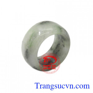Nhẫn ngọc cẩm thạch tiền tài