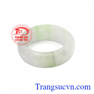 Bán nhẫn Ngọc Màu Trắng 20ly ngọc cẩm thạch đã qua xử lý.
