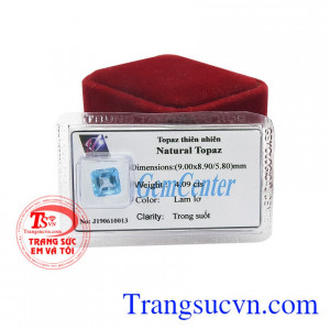 Topaz thiên nhiên tinh tế thích hợp làm mặt dây hoặc mặt nhẫn bọc vàng.