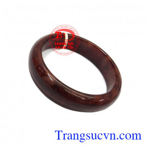 Vòng tay cẩm thạch mang lại sự an lành, may mắn cho người sở hữu