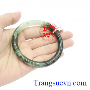 Vòng ngọc thiên nhiên