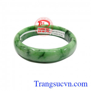 Vòng ngọc cẩm thạch thiên nhiên đeo tay đẹp là sản phẩm vòng ngọc cẩm thạch mang lại nhiều may mắn, sức khỏe cho người đeo