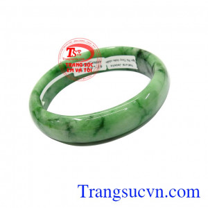 Vòng ngọc cẩm thạch mang đến sự tinh khiết, ngọt ngào và nuôi dưỡng năng lượng cho người đeo