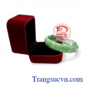 Vòng ngọc cẩm thạch thiên nhiên đeo tay đẹp