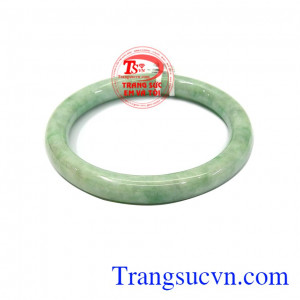 Vòng ngọc cẩm thạch thiên nhiên là sản phẩm vòng ngọc cẩm thạch thiên nhiên