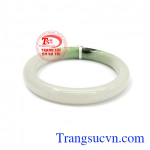 Vòng Ngọc Cẩm Thạch TN là sản phẩm được chế tác từ ngọc cẩm thạch thiên nhiên, chất lượng cao