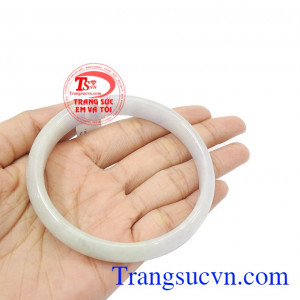 Vòng ngọc cẩm thạch