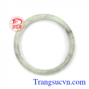 Vòng ngọc cẩm thạch trắng tự nhiên đeo đẹp, sang trọng và quý phái, hợp thời trang và phong cách phái đẹp