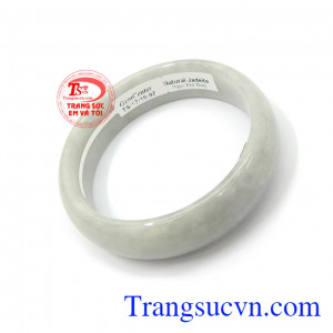 Sản phẩm Vòng ngọc đẹp tinh tế phù hợp làm quà tặng cho Chị Em, Mẹ, Bà và người thân yêu trong các dịp lễ, tết, sinh nhật, ngày kỷ niệm