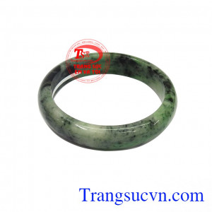 Vòng ngọc được ưa chuộng mang lại nhiều may mắn, cảm giác thoải mái, giảm căng thẳng, mệt mỏi trong cuộc sống