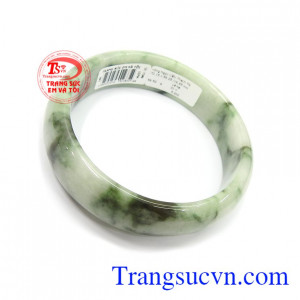 Vòng tay cẩm thạch đẳng cấp thiên nhiên sản phẩm đảm bảo chất lượng ngọc thiên nhiên có giấy kiểm định vòng ngọc kèm theo từng chiếc vòng ngọc