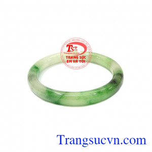 Vòng tay ngọc cẩm thạch thiên nhiên sản phẩm vòng tay ngọc cẩm thạch thiên nhiên, kiểu dáng đẹp, hàng chất lượng cao, có giấy kiểm định
