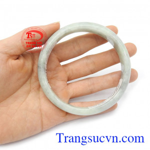 Vòng tay ngọc JADEITE thương hiệu uy tín, chất lượng, giao hàng nhanh trên toàn quốc