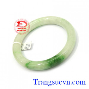 Vì thế, khi mang bất kỳ một món trang sức từ đá cẩm thạch bạn sẽ được tiếp thêm nguồn động lực, mạnh mẽ, lạc quan trong cuộc sống