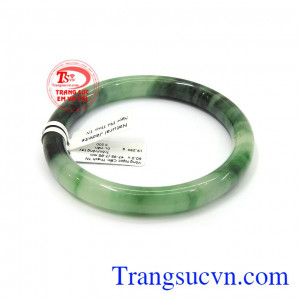 Vòng xanh vân đẹp cỡ rất nhỏ màu sắc tươi sáng, chất lượng ngọc cao cấp, phù hợp nhiều lứa tuổi và phong cách thời trang khác nhau