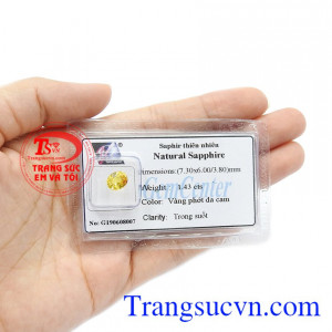 Viên saphir có tác dụng hỗ trợ cải thiện sức khỏe và hợp phong thủy. Yellow Sapphire.