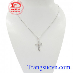 Bộ dây thánh giá vàng đẹp đem đến sự sang trọng và tinh tế thích hợp làm quà tặng cho người thân và bạn bè