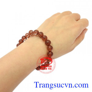 Chuỗi đeo tay thạch anh tóc đẹp có giấy kiểm định uy tín.