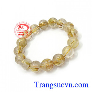 Chuỗi thạch anh tóc vàng 13 ly còn có tác dụng mang lại bình an, tài lộc và may mắn cho người đeo