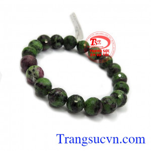 Chuỗi vòng tay đẹp màu xanh mang lại nhiều may mắn, hạnh phúc cho người đeo