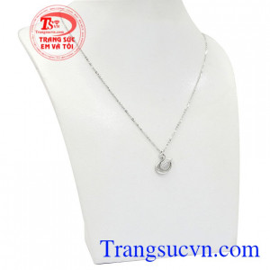 Dây chuyền nữ vàng trắng thiên nga được thiết kế tinh tế, xinh xắn.