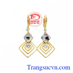 Hoa tai vàng nữ cá tính là sản phẩm được chế tác tinh tế được nhập khẩu từ Korea.