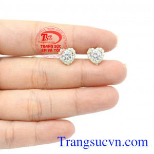 Sản phẩm đang được rất nhiều khách hàng của Trang sức Em và Tôi ưa thích và lựa chọn,Hoa tai vàng trái tim