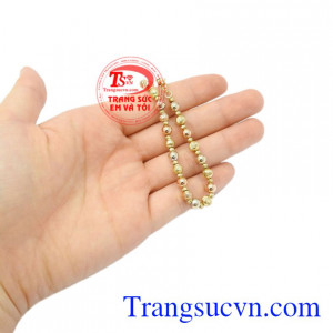 Lắc tay nữ hiện đại vàng 18k.