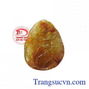 Mặt dây thạch anh tóc đại long mang đến phúc khí cho người sử dụng